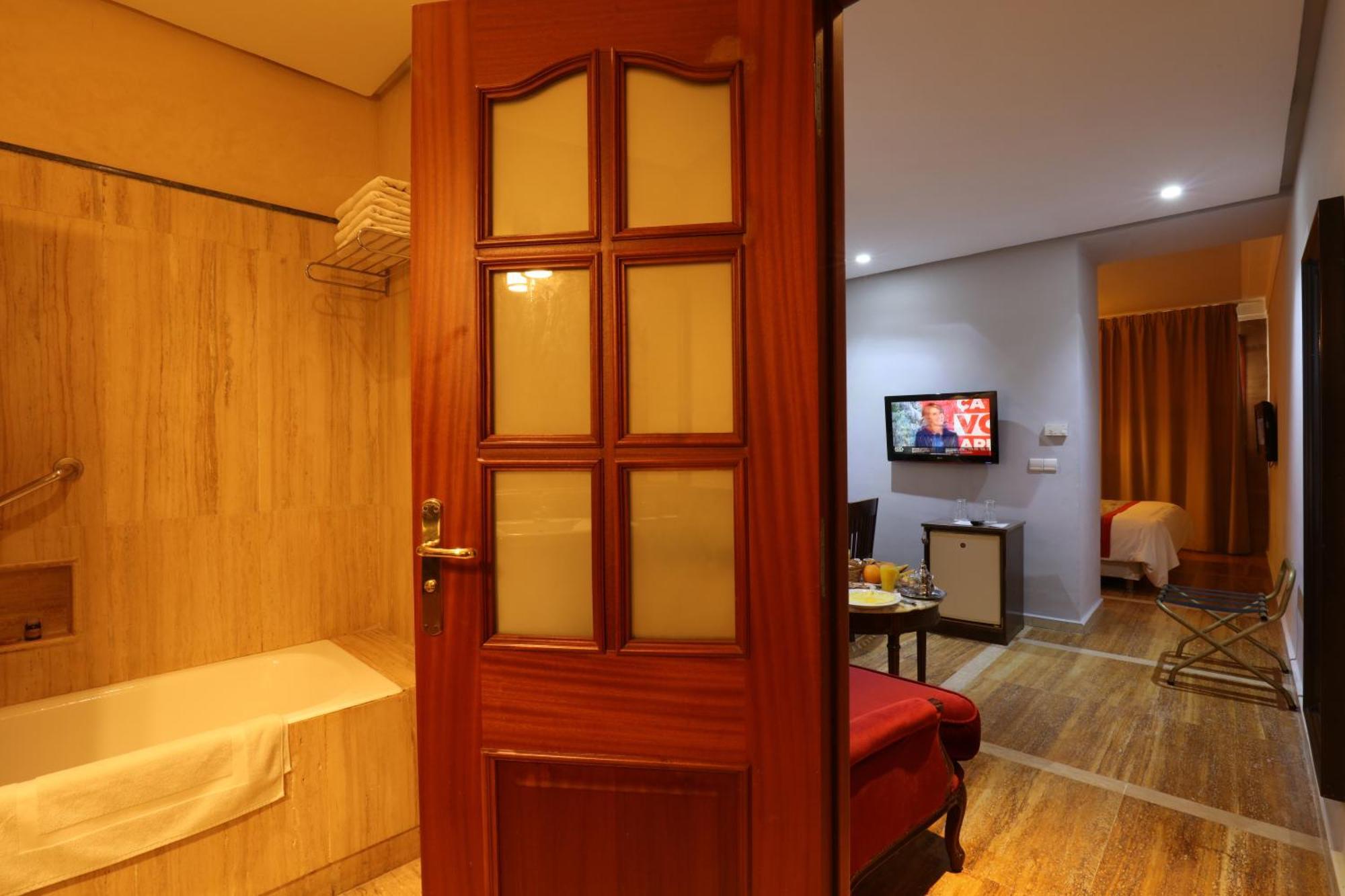 Hotel Les Saisons Казабланка Екстериор снимка