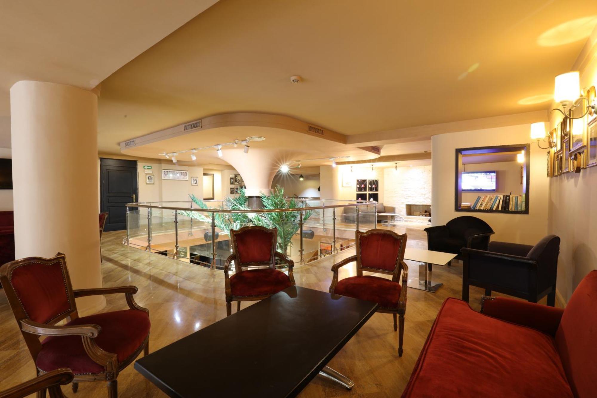 Hotel Les Saisons Казабланка Екстериор снимка