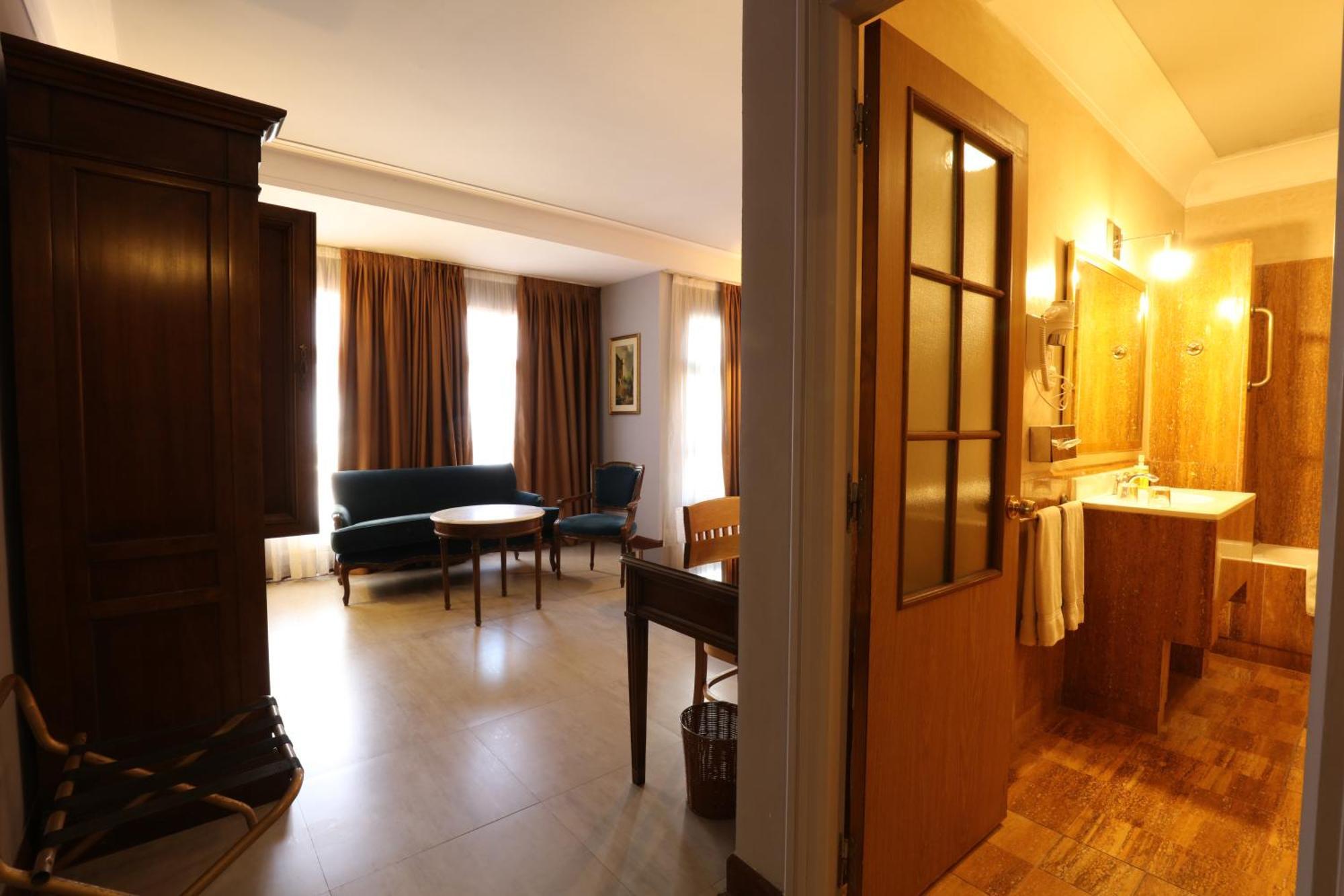 Hotel Les Saisons Казабланка Екстериор снимка